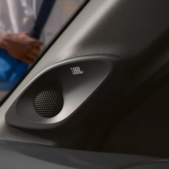 TOY_AYGO_X_HEV_2025_HUB_IMG_30_JBL_CMYK-Large-Landscape