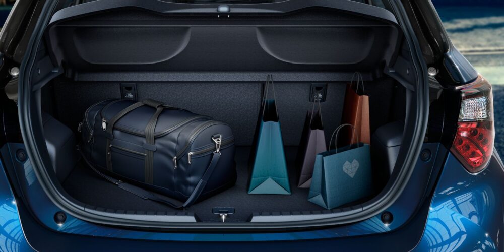 yar3002a_17-Large-Landscape